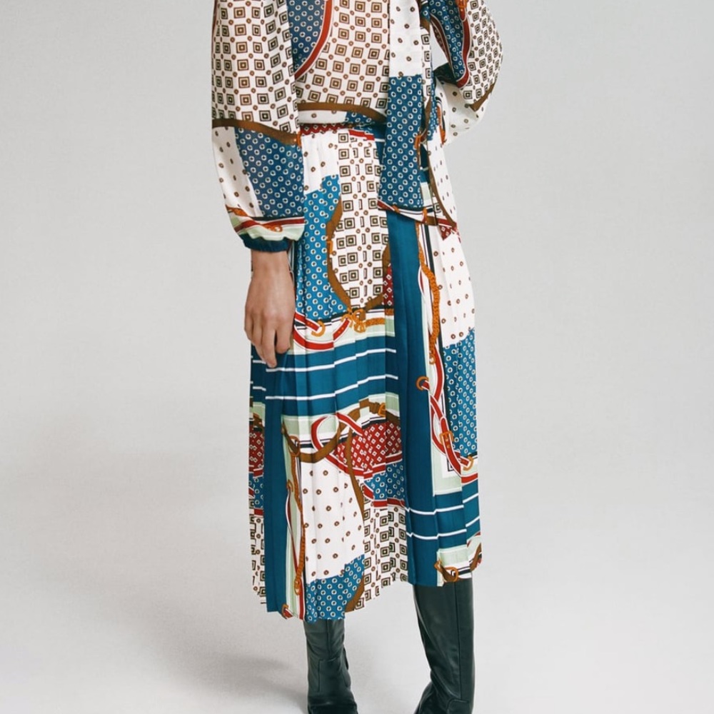 NWT Zara pleated skirt S